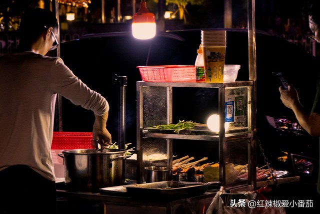 武汉的地摊经济市场现状,南阳地摊经济现状