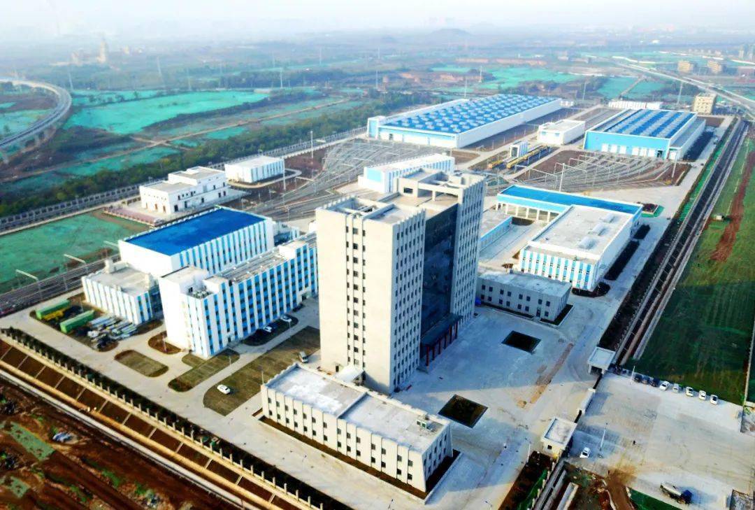 你想进入央企国企工作吗,本科生进中铁好进吗