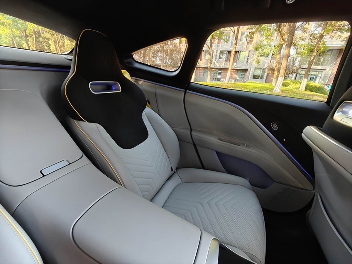 阿维塔11最新试驾实测,阿维塔11重塑你的用车体验