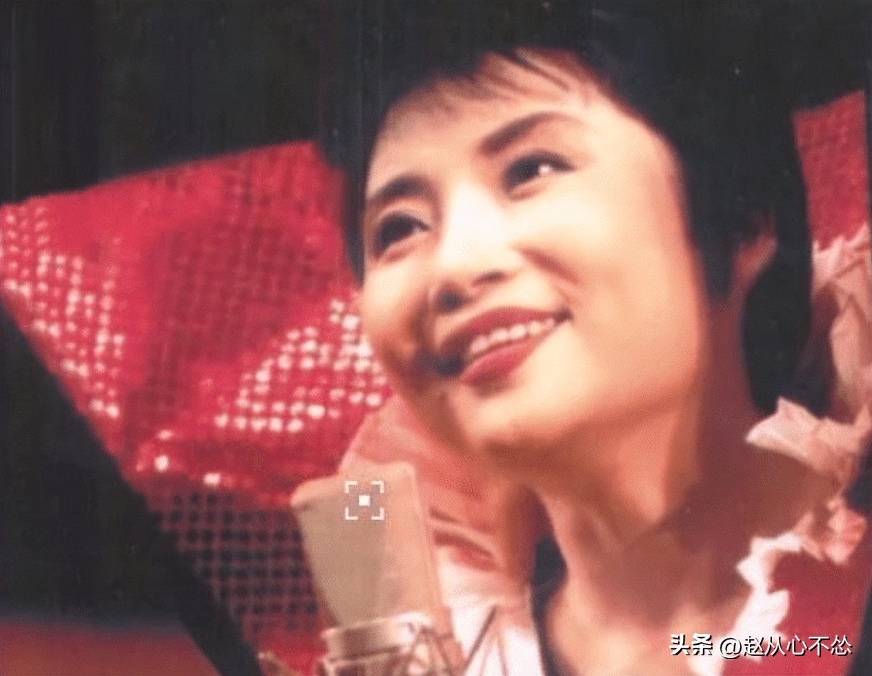 李娜从当红歌到遁入空门,李娜遁入空门是什么意思