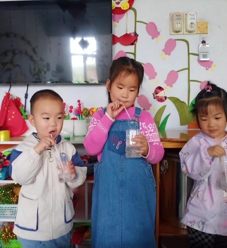 探秘泡泡之旅--道朗镇鱼池幼儿园小班班本课程