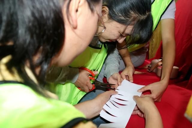 适合年轻人玩的团建小游戏,适合团建的小游戏冷门