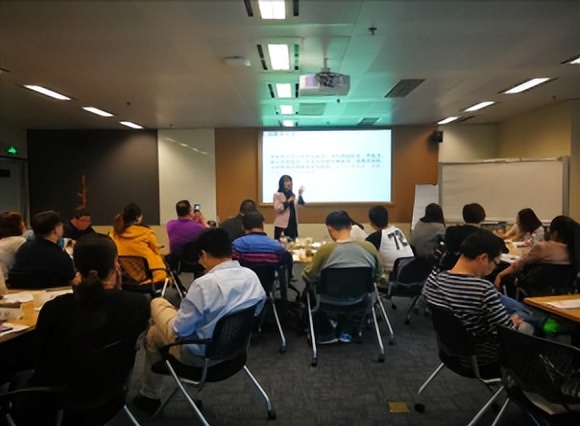 英语老师王冬焱,王冬焱老师