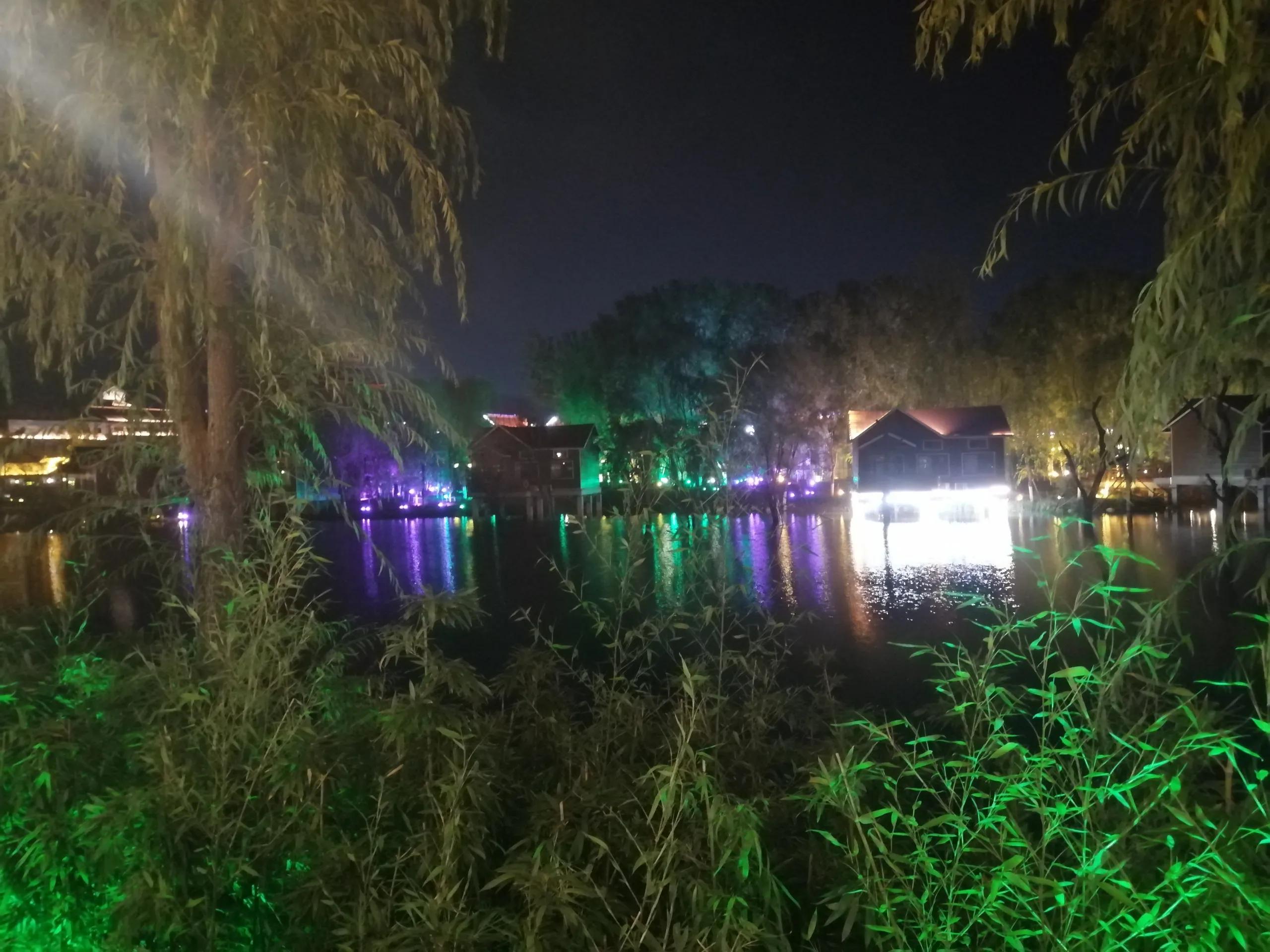 晚上西湖夜景游玩路线,晚上去西湖