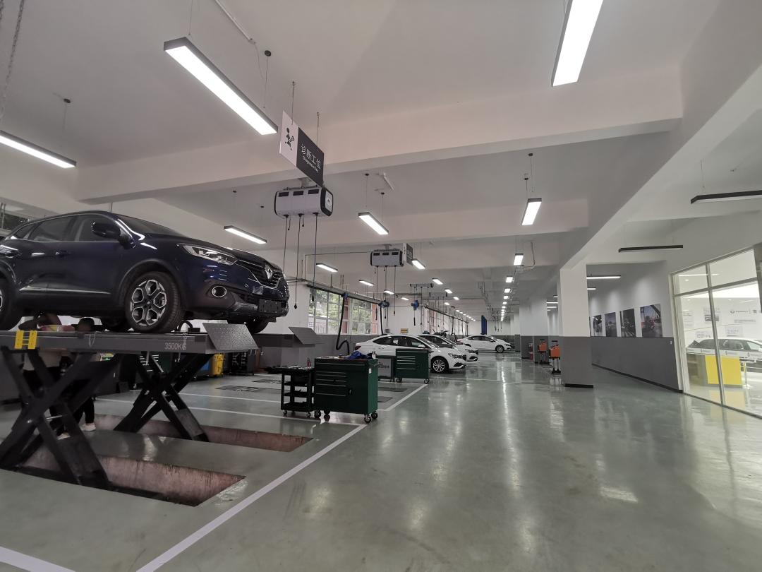 中考有点遗憾，成都这些学生毕业后获特斯拉等大厂青睐，月薪过万