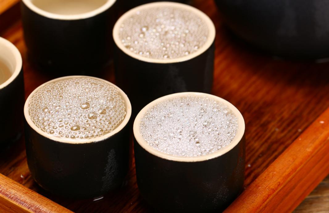 普通高粱与精品白高粱区别,什么样的高粱才能产出好酒