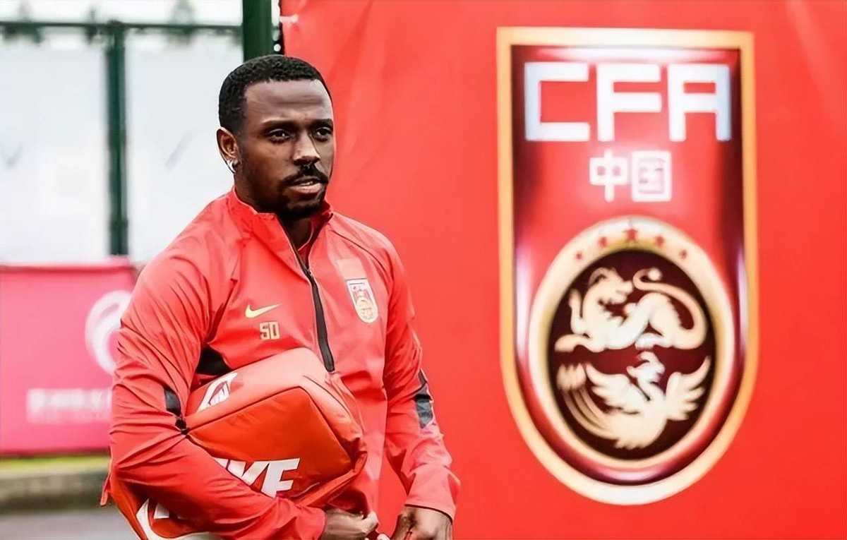 中国足球的一抹黑！广州黑人球队夺冠视频引热议，网友以为是法国