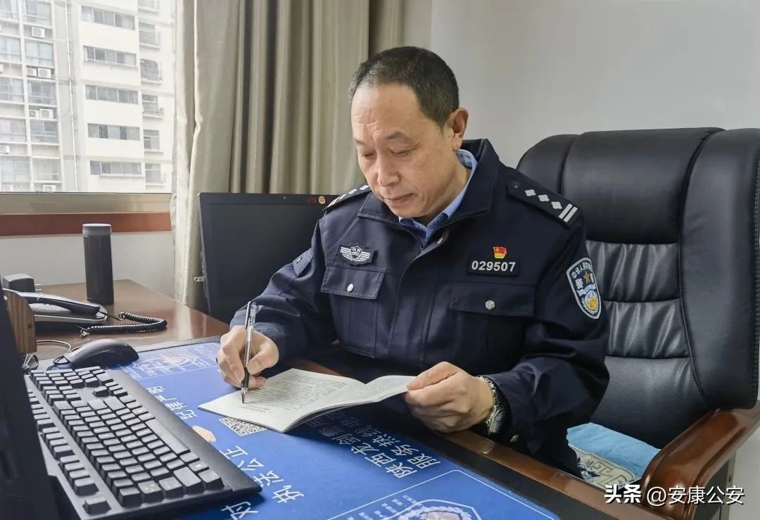 学习贯彻党的二十大精神开展情况,学习贯彻党的二十大精神党课公安