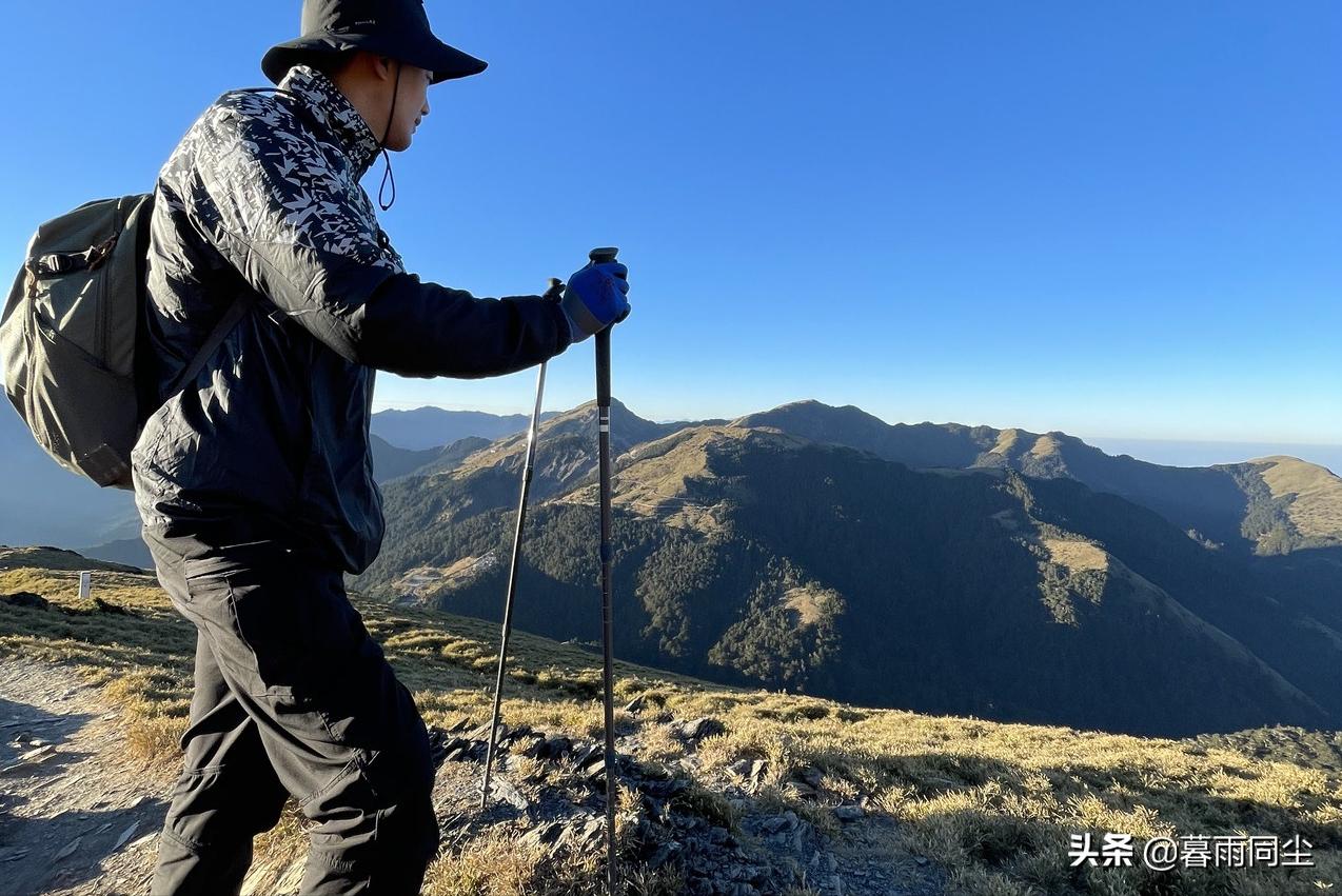 登山杖使用攻略,登山杖登山的时候怎么用