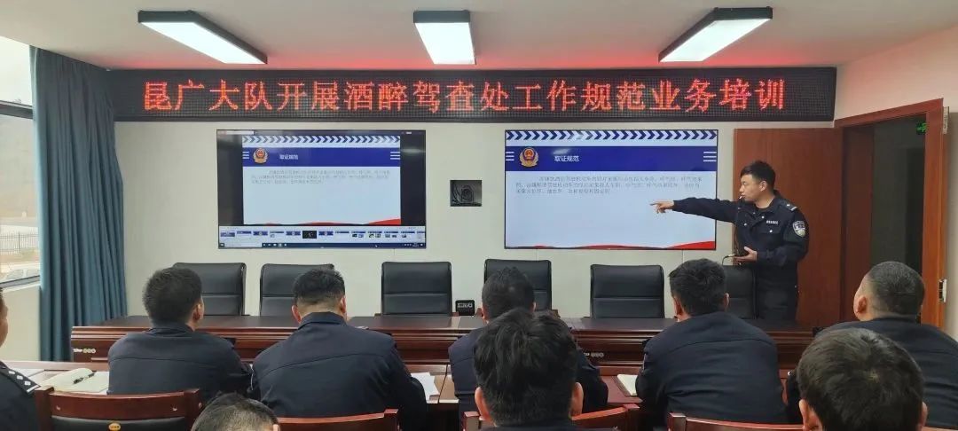 楚雄交警：人勤春来早春训正当时