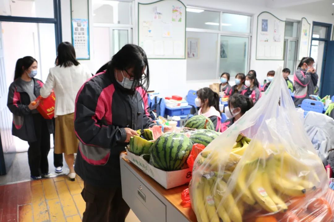 盐城市明达中学高三,盐城市明达高级中学高三解压活动