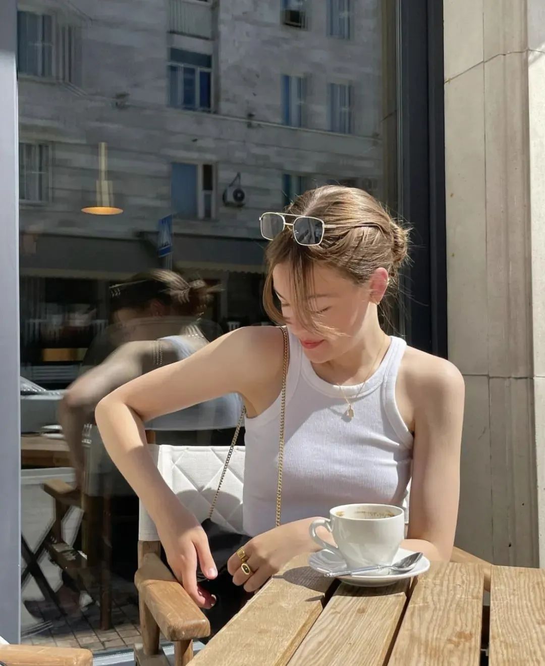 这个夏天一定要穿小吊带,夏天就是要穿上好看的小吊带