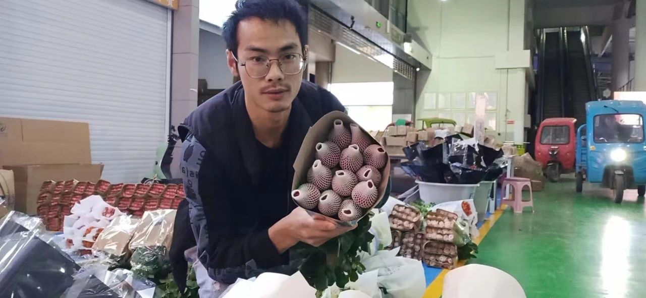 鲜花批发商卖货渠道,鲜花批发商的进货渠道及注意事项