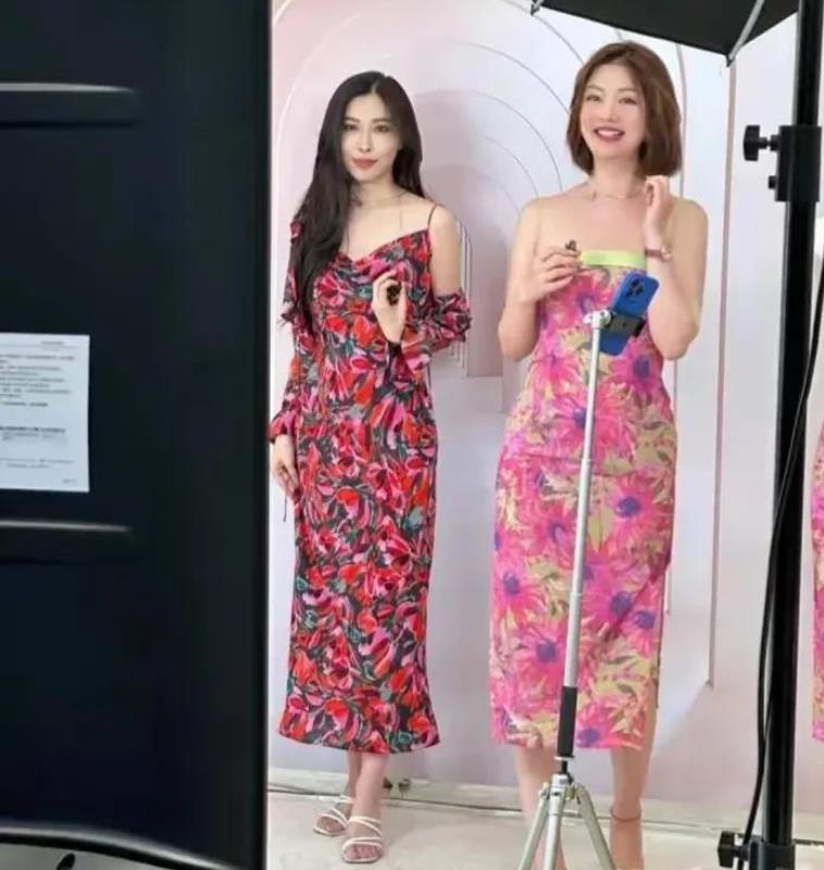 董小姐裙子爆火,董小姐网红完整版