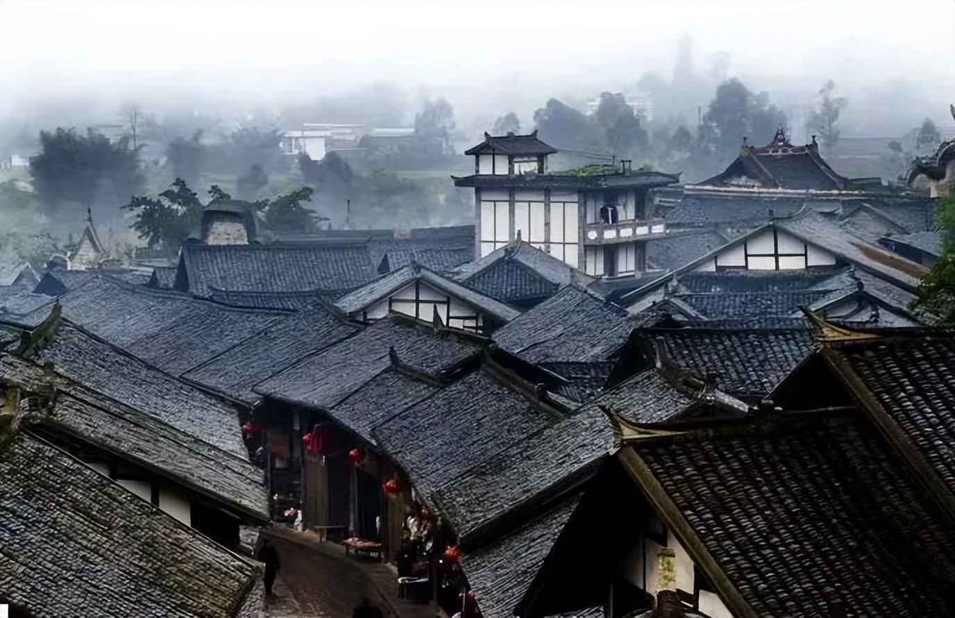 如果你要写自贡，就不要只写自贡