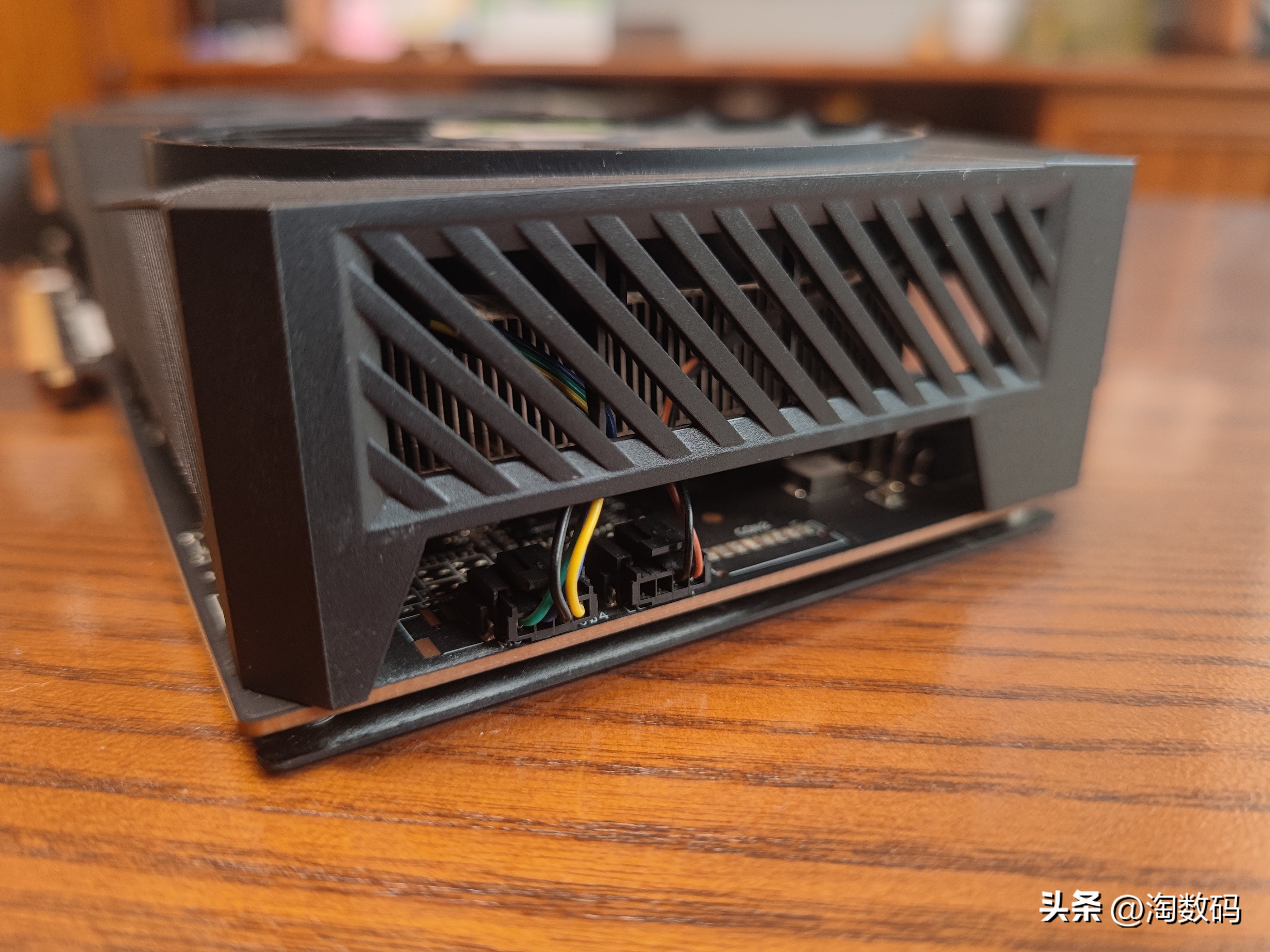 头铁矿卡配矿电:¥666块华硕RX5700+¥109块鑫谷金牌1250W装个机