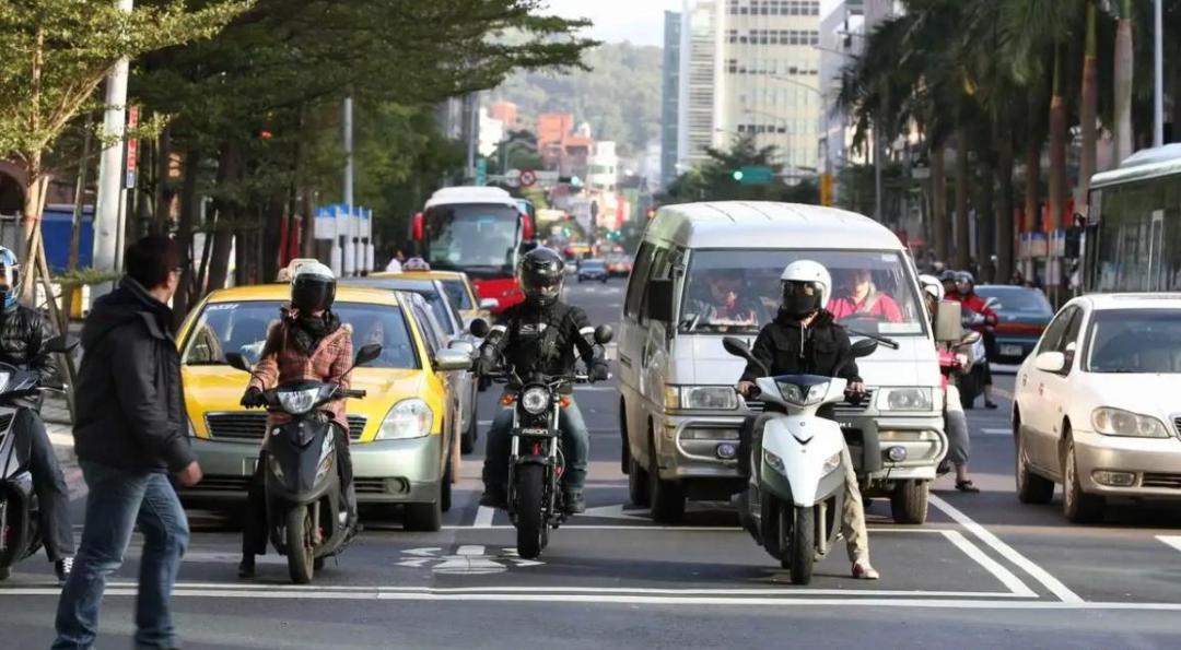 沣西新城到西安高新,从西沣路到高新