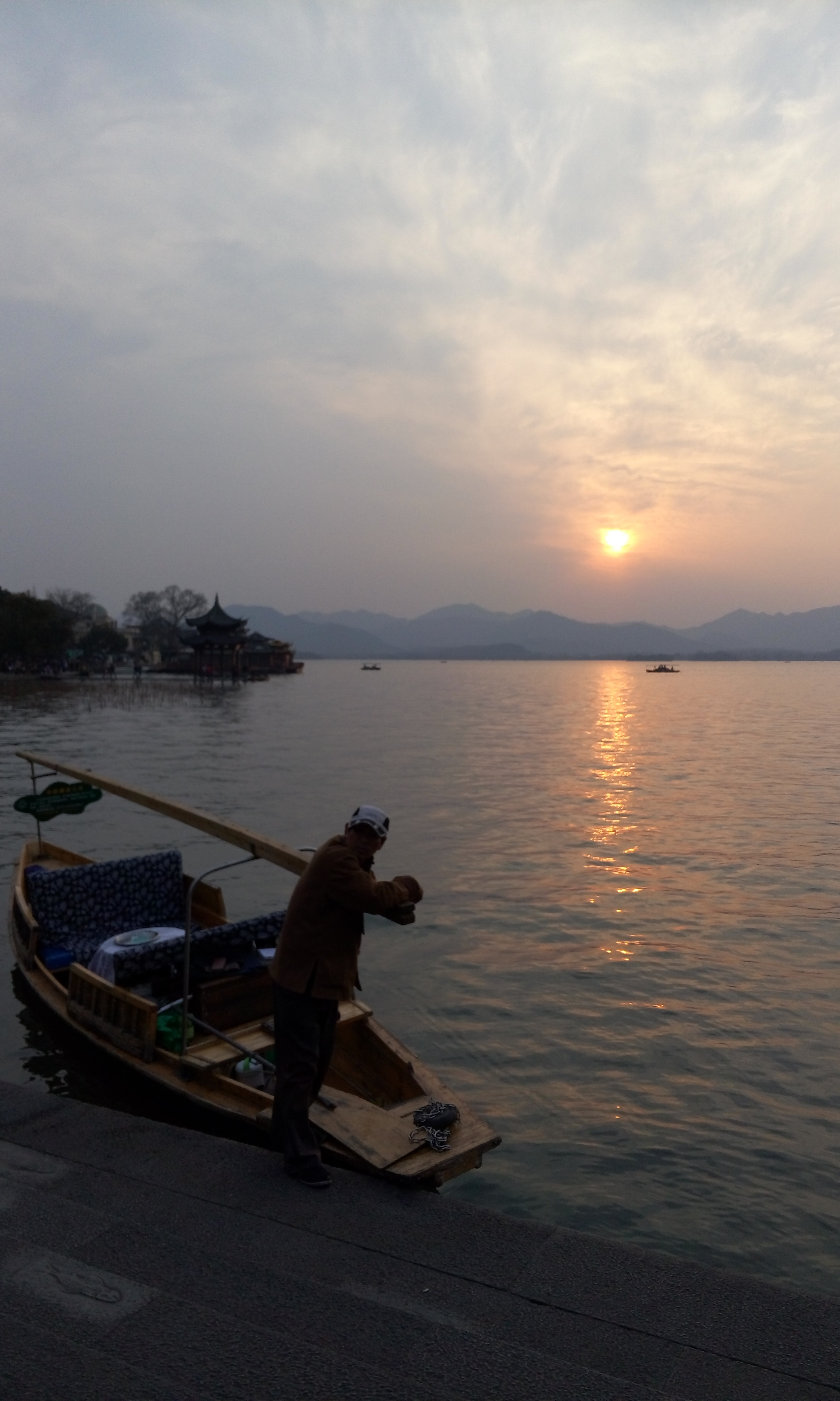 怎么形容杭州女孩子,怎么形容杭州姑娘