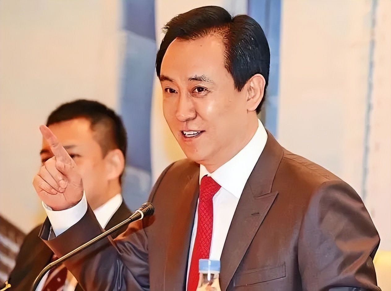 许家印能走出困境吗,许家印该从恒大出局吗