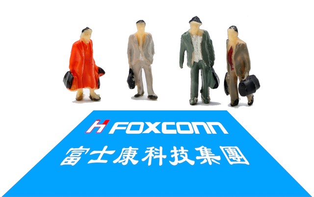 富士康每个月发工资多少钱,富士康每个月400块钱能用多久