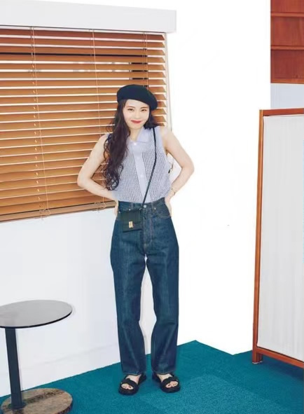 一条牛仔裤解决今夏所有搭配,这才是冬季牛仔裤的穿搭技巧