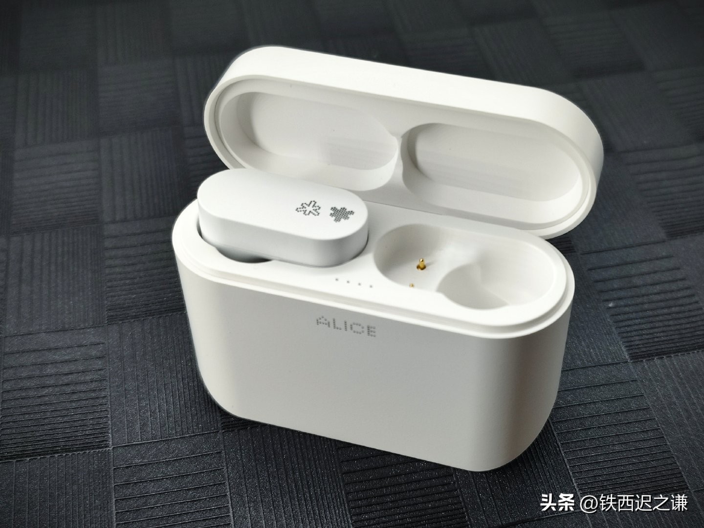 水月雨爱丽丝试听,水月雨aria耳机测评