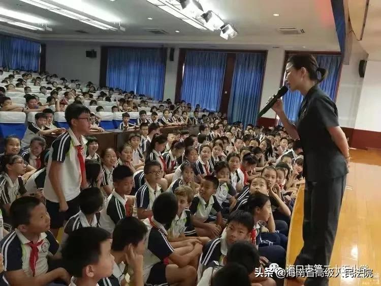 省高院审务办*党**支部践行“我为群众办实事”推动自贸港法院治理能力现代化