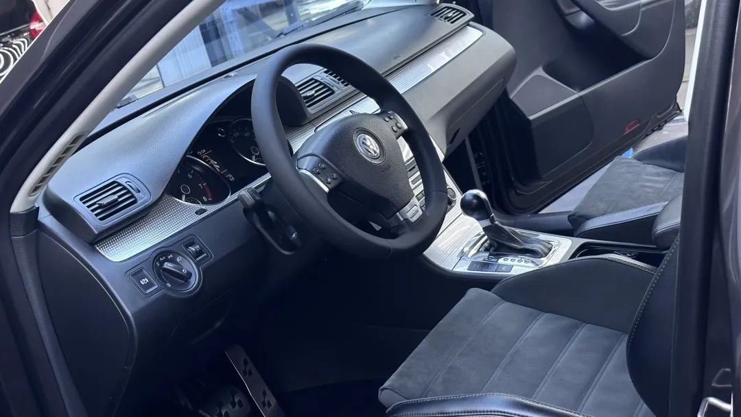 r36翻新改造全过程,大众r36这么老的车怎么还卖这么贵