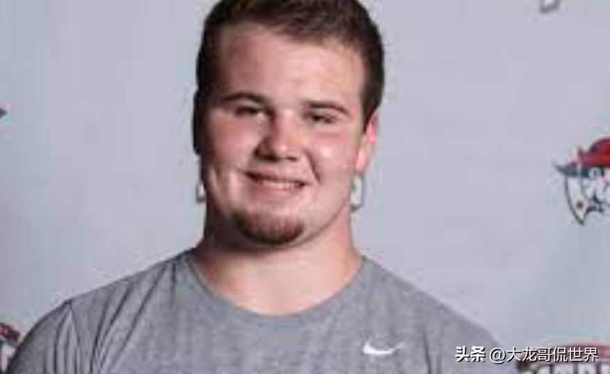 美国一学生上体育课中暑,美国15岁少年中暑身亡