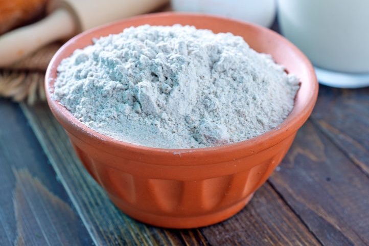 养宠小知识鹦鹉喂奶粉还要喂水吗,鹦鹉日常吃什么最好养