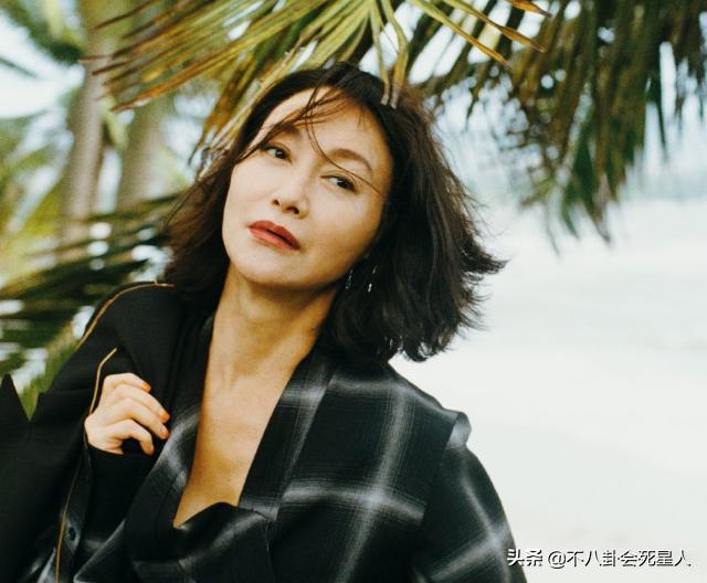 颈纹越来越多越来越显老怎么办,顽固又显老的颈纹