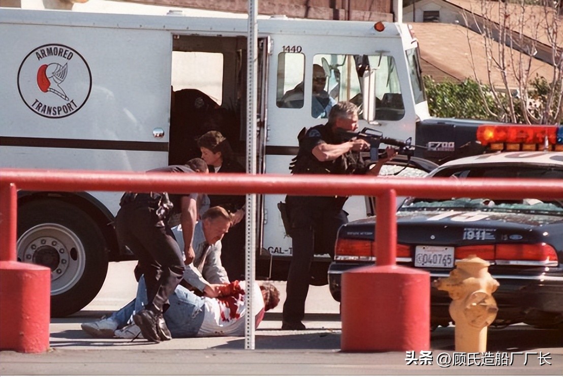 让洛杉矶警察谈之色变的中国步枪，97年北好莱坞枪战中的枪械小记