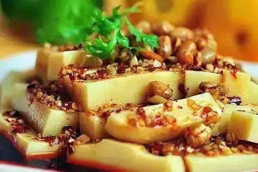 吃货们千万不要错过的昆明美食街,昆明翠湖公园附近美食街