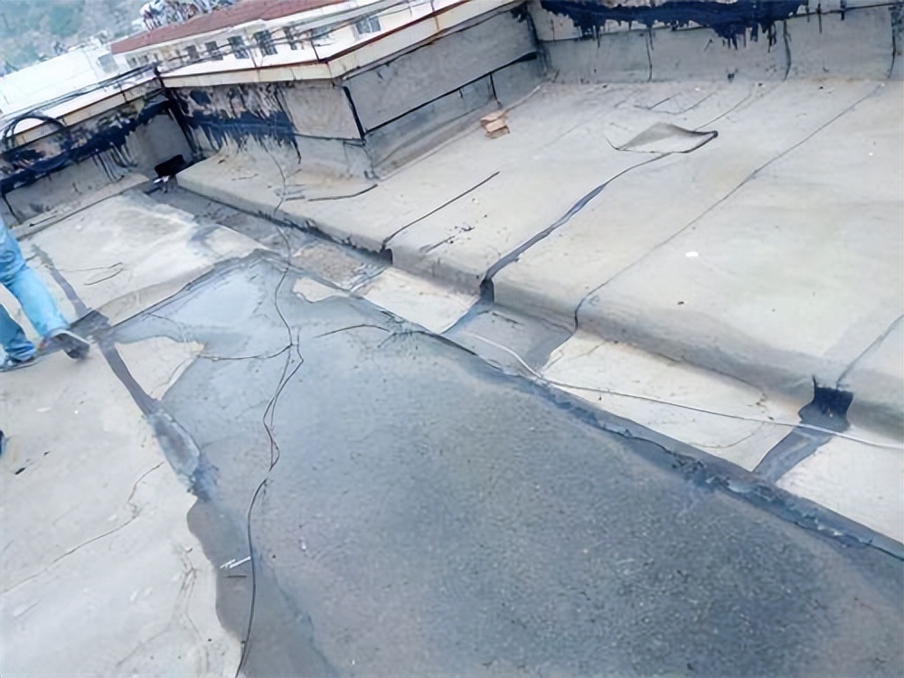 屋顶下水管道漏水怎么修补,专业修补屋顶卫生间外墙渗水漏水