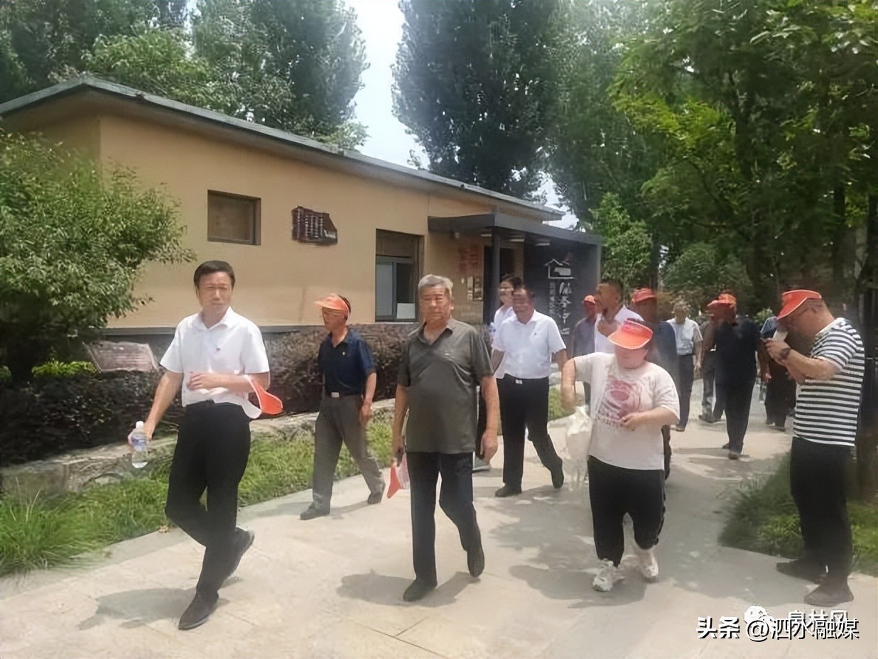 【交流学习促发展乡村振兴拓思路】泉林镇七一建*党**节组织村*党**支部赴先进乡镇乡村振兴示范村进行观摩学习