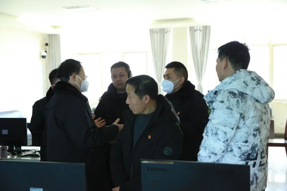 打击恶意欠薪为劳动者追回256亿元,警方为30名工人追回欠薪近30万