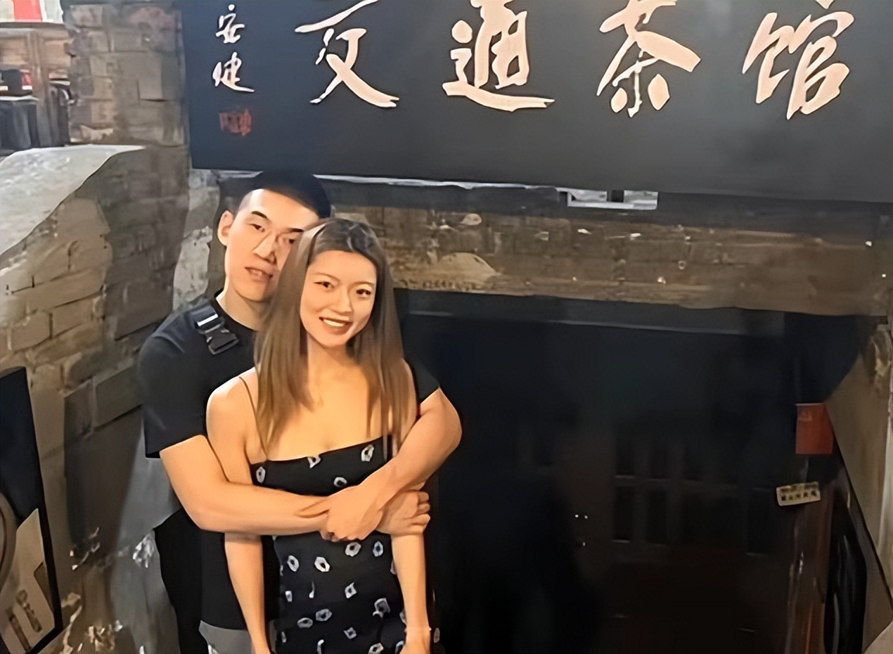 24岁富豪参加节目,付豪和女友的视频