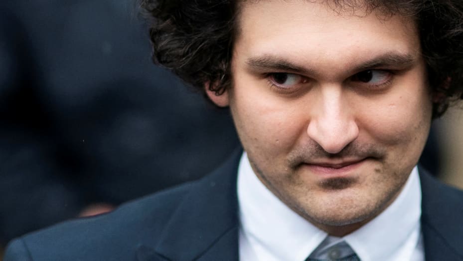 FTX创始人SBF受到四项新的刑事指控，这下要牢底坐穿了