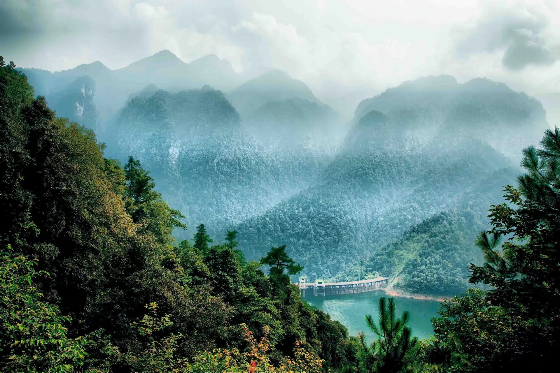 恒大冰泉战略转型的依据和意义,恒大冰泉独特的竞争优势是什么