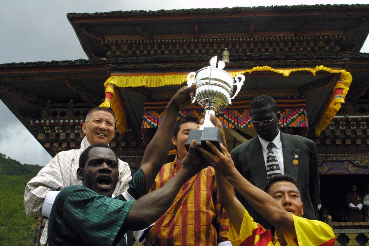 世界上最弱的一支球队,谁是世界最强球队