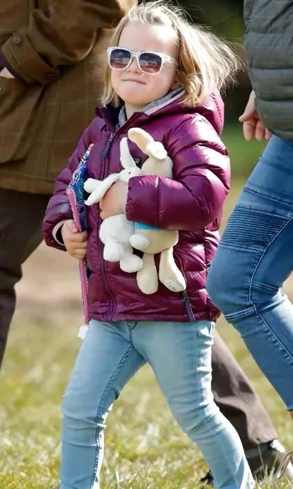安妮的孙辈,安妮的孙女