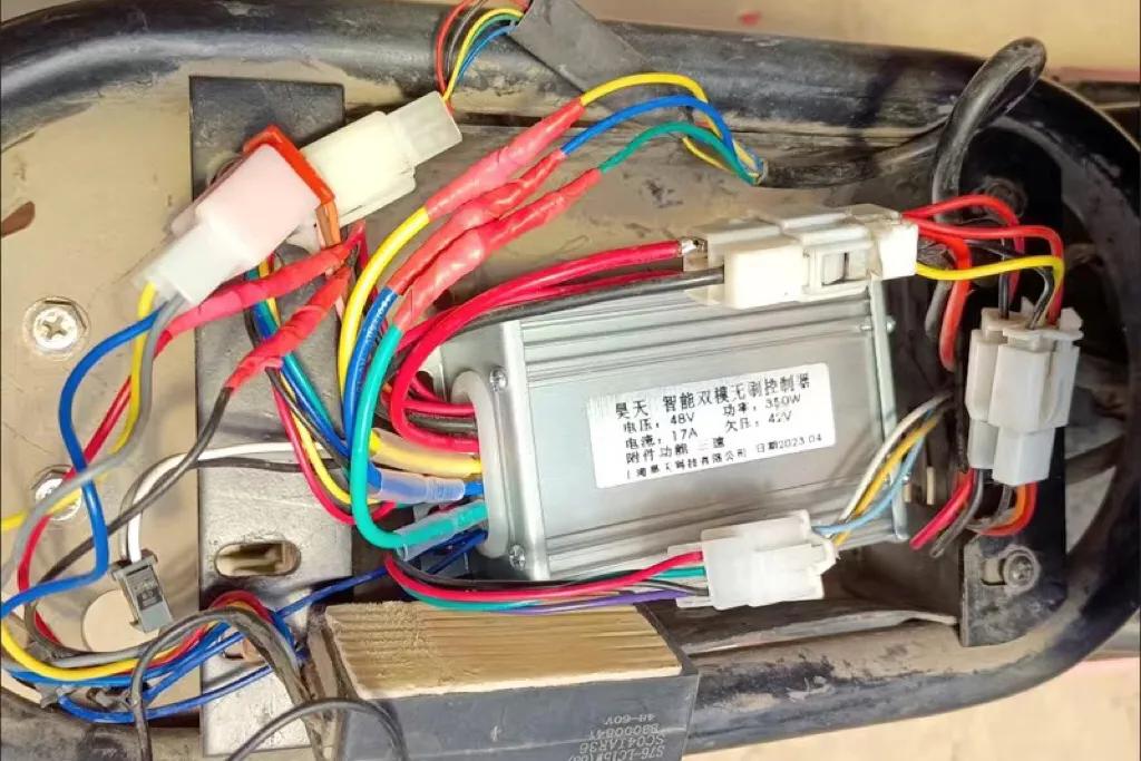 电动车加电门不会走是什么原因,电动车有电不走维修设备