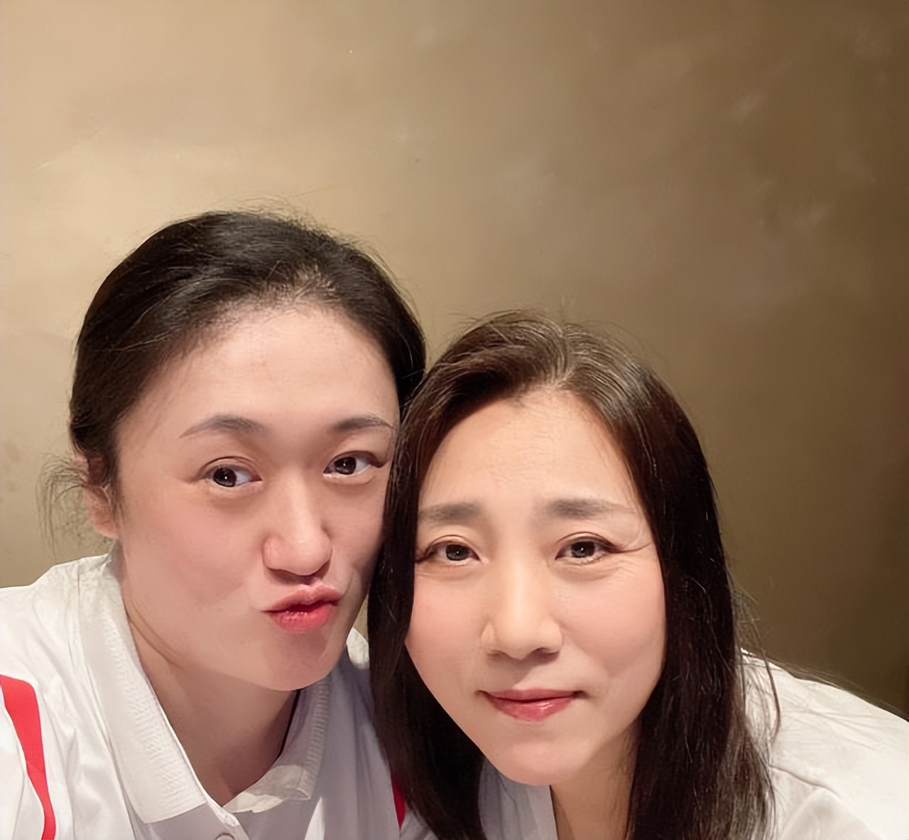 辽宁女排四朵金花,中国女排四人队长同时上阵