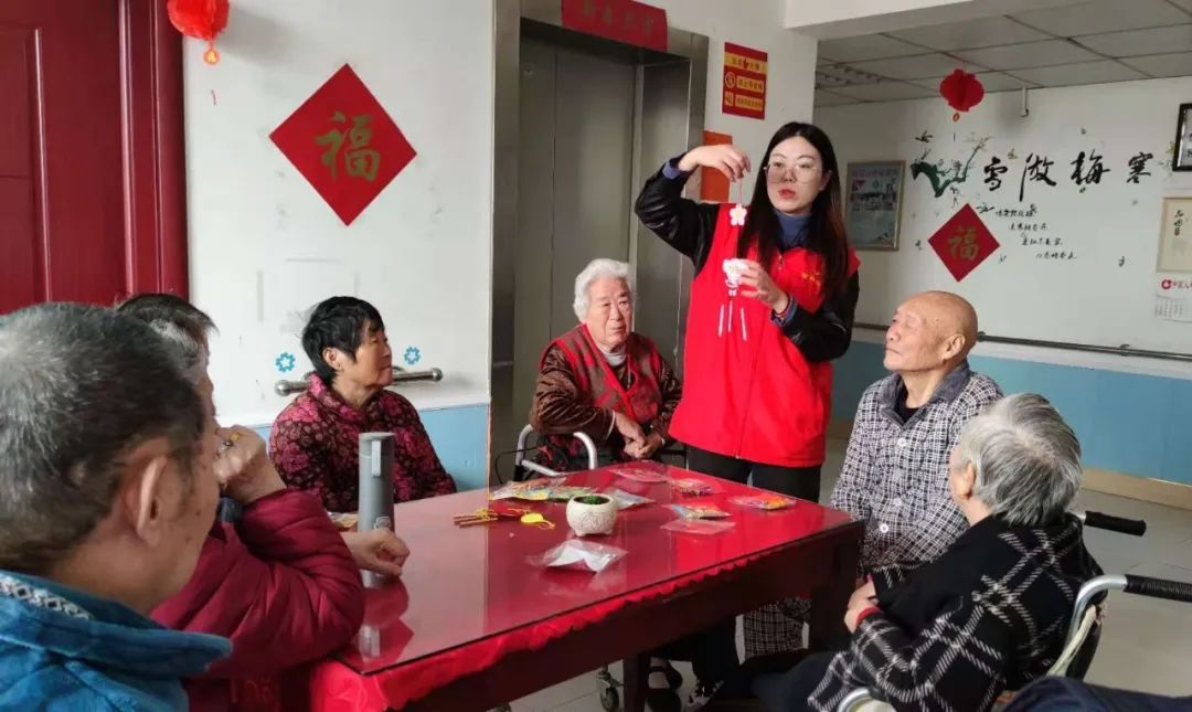 元宵“和”家欢|颐和养老欢度元宵，让爱汇成幸福团圆~