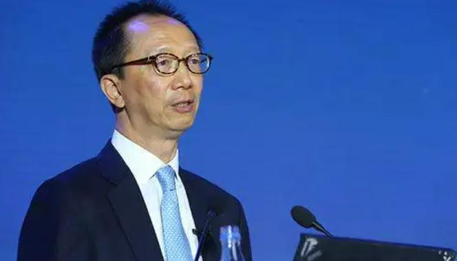 梁锦松一年收入多少亿,梁锦松为香港狂赚3万亿