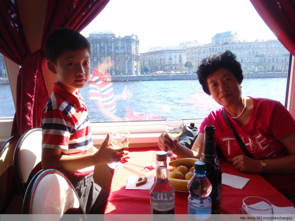 俄罗斯旅游之十三:阿芙乐尔号-鱼子酱