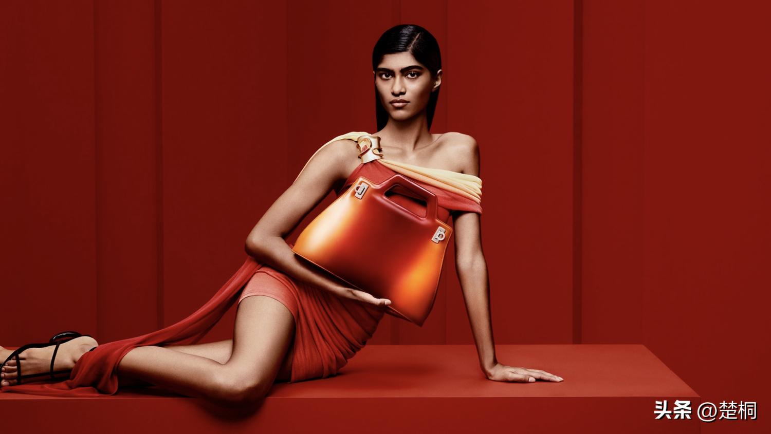 2021超模维多利亚,菲拉格慕2023春夏大秀国贸