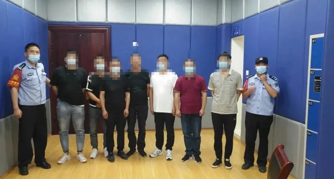 网警跟踪足迹,网警陪你过春节