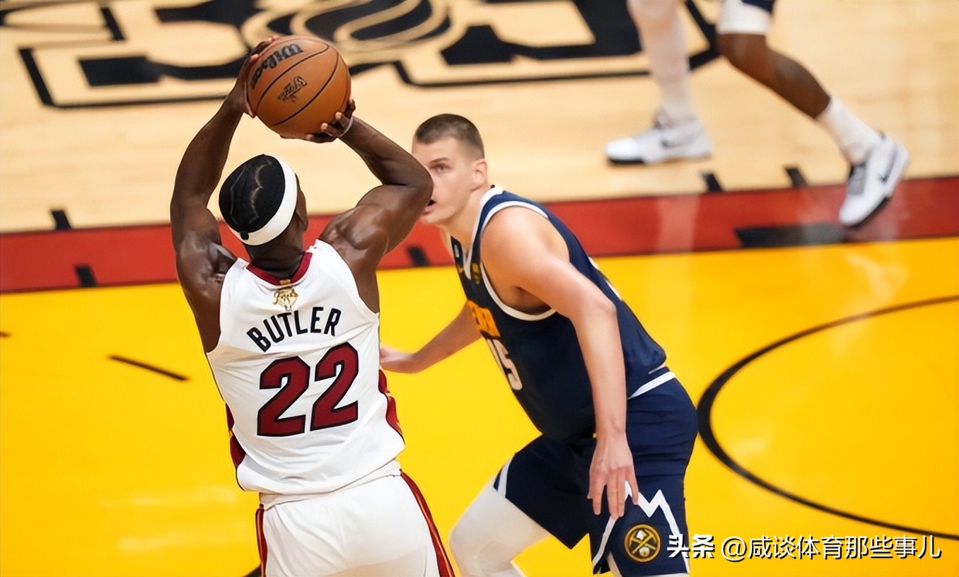 掘金3比0湖人拿下赛点,掘金3分险胜勇士第四节视频