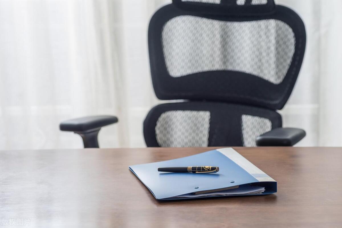 小小说绝密情人分析,小小说玫瑰之约